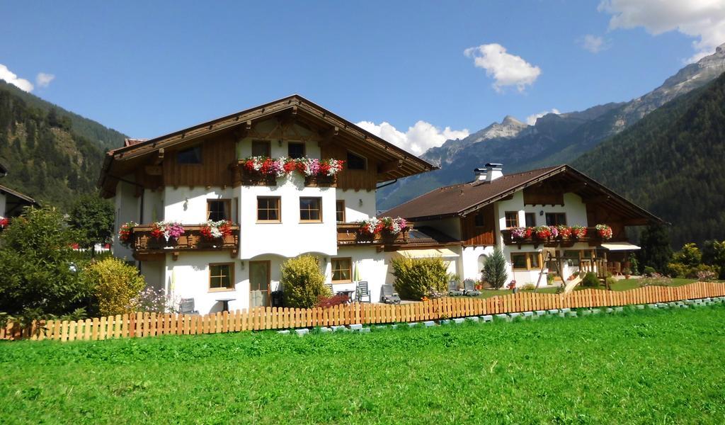 Landhaus Müller Neustift im Stubaital Exterior foto